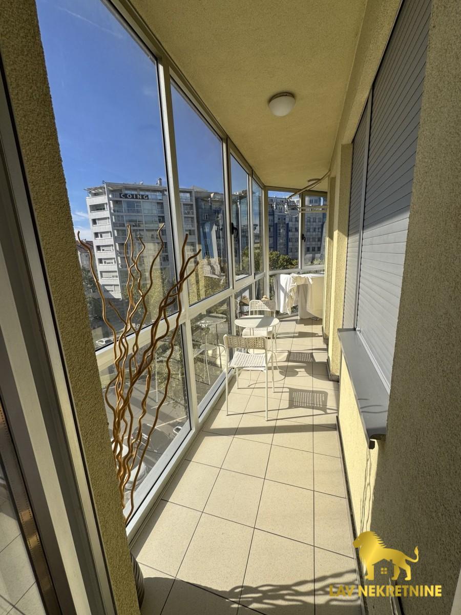 1737550857_356ec21050dc Dvoiposoban stan na prodaju, Centar, Novi Sad, 65m², 216.300 €