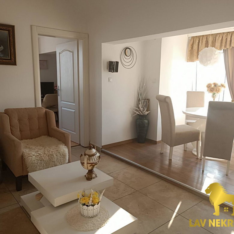 Stan Prodaja Novi Sad  52 m2