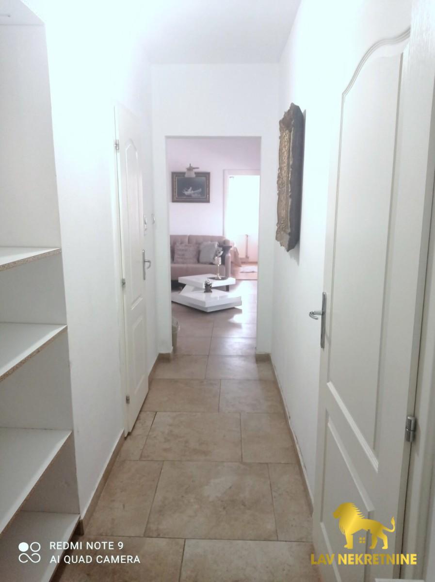 Dvoiposoban stan na prodaju, Bulevar Oslobođenja, Novi Sad, 52m², 124.630 €