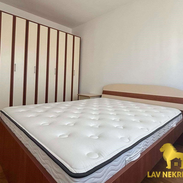 Stan Izdavanje Novi Sad  56 m2