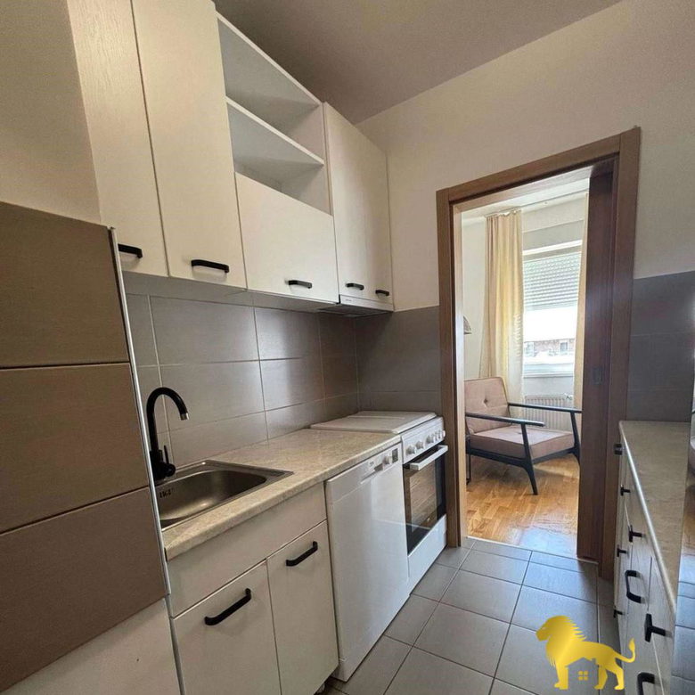 Stan Izdavanje Novi Sad  56 m2