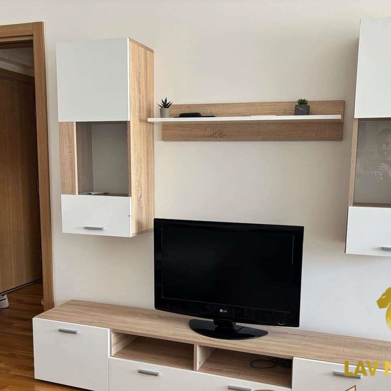 Stan Izdavanje Novi Sad  56 m2
