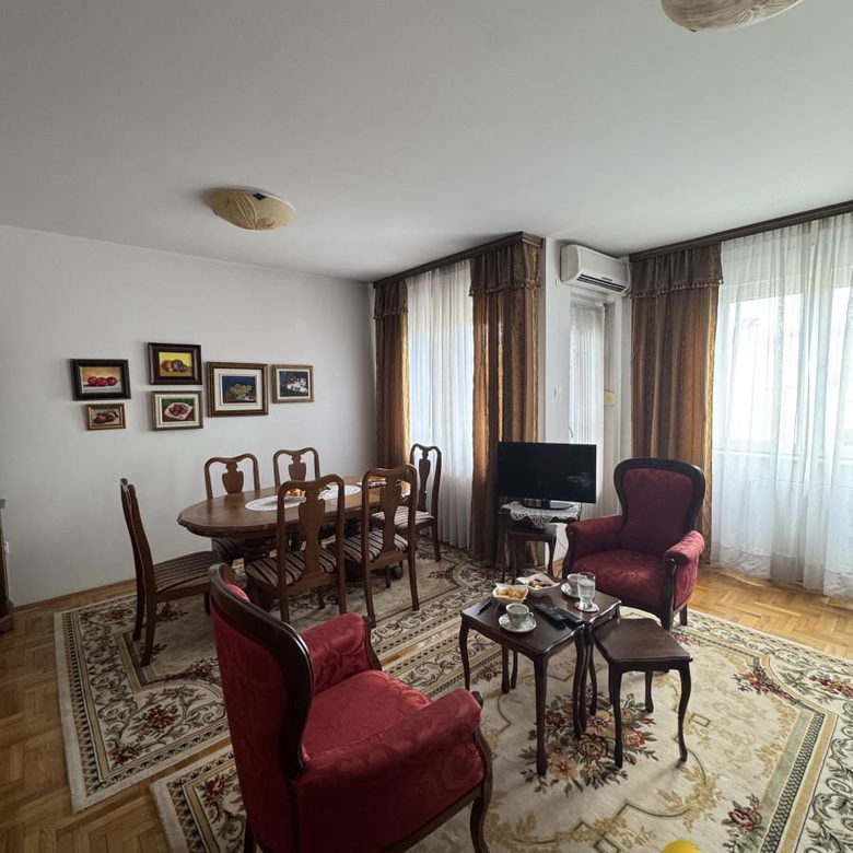 Stan Izdavanje Novi Sad  55 m2