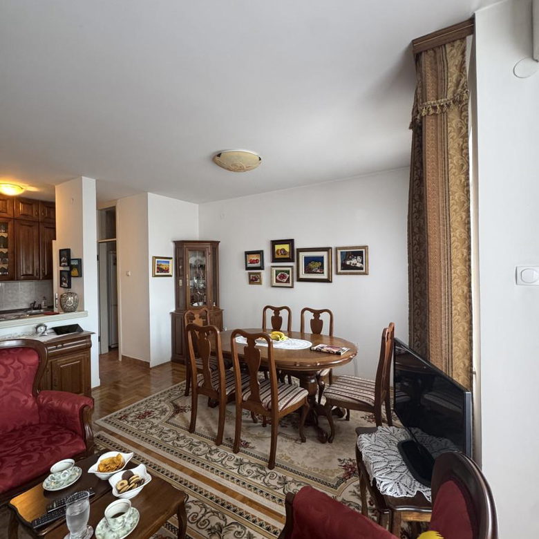 Stan Izdavanje Novi Sad  55 m2