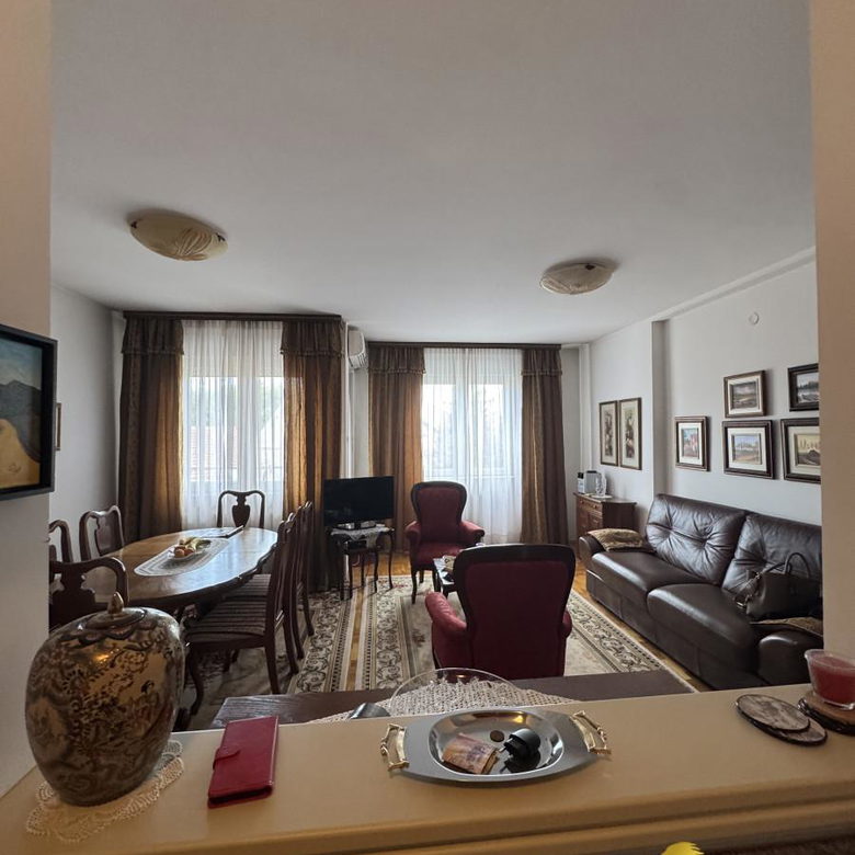 Jednoiposoban stan za izdavanje, Centar, Novi Sad, 55m², 450 €/mes