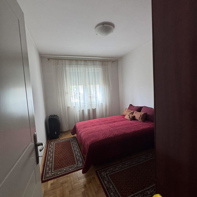 Jednoiposoban stan za izdavanje, Centar, Novi Sad, 55m², 450 €/mes