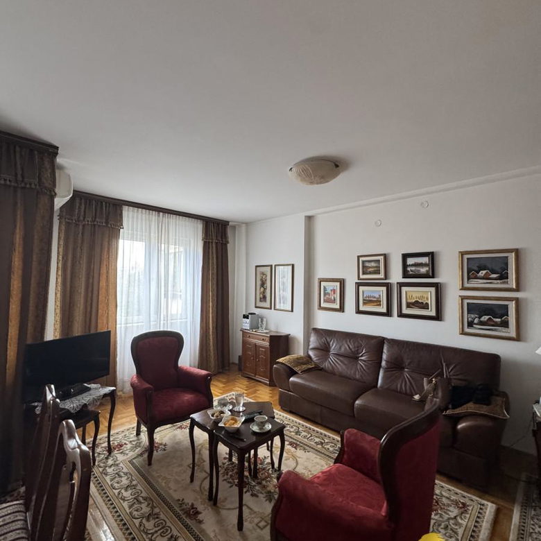 Jednoiposoban stan za izdavanje, Centar, Novi Sad, 55m², 450 €/mes
