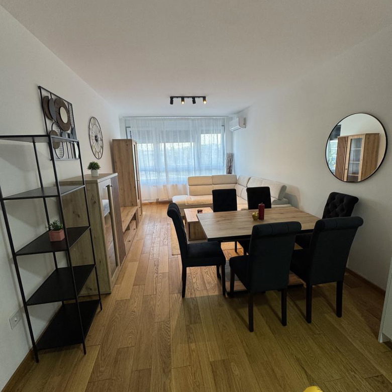 Stan Izdavanje Novi Sad  47 m2