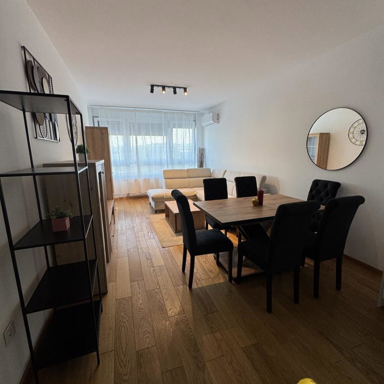 Jednoiposoban stan za izdavanje, Centar, Novi Sad, 47m², 600 €/mes