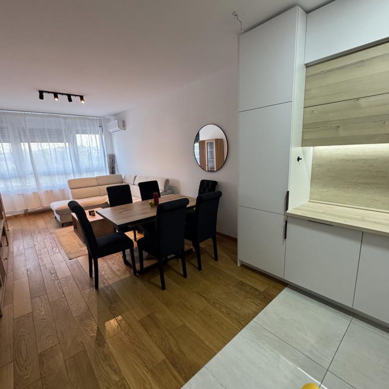 Jednoiposoban stan za izdavanje, Centar, Novi Sad, 47m², 600 €/mes