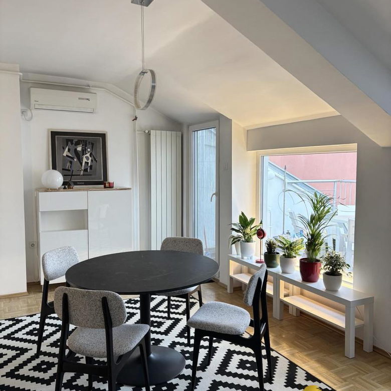 Stan Izdavanje Novi Sad  54 m2