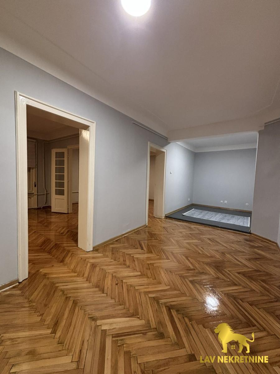 Trosoban stan na prodaju, Centar, Novi Sad, 84m², 270.000 €