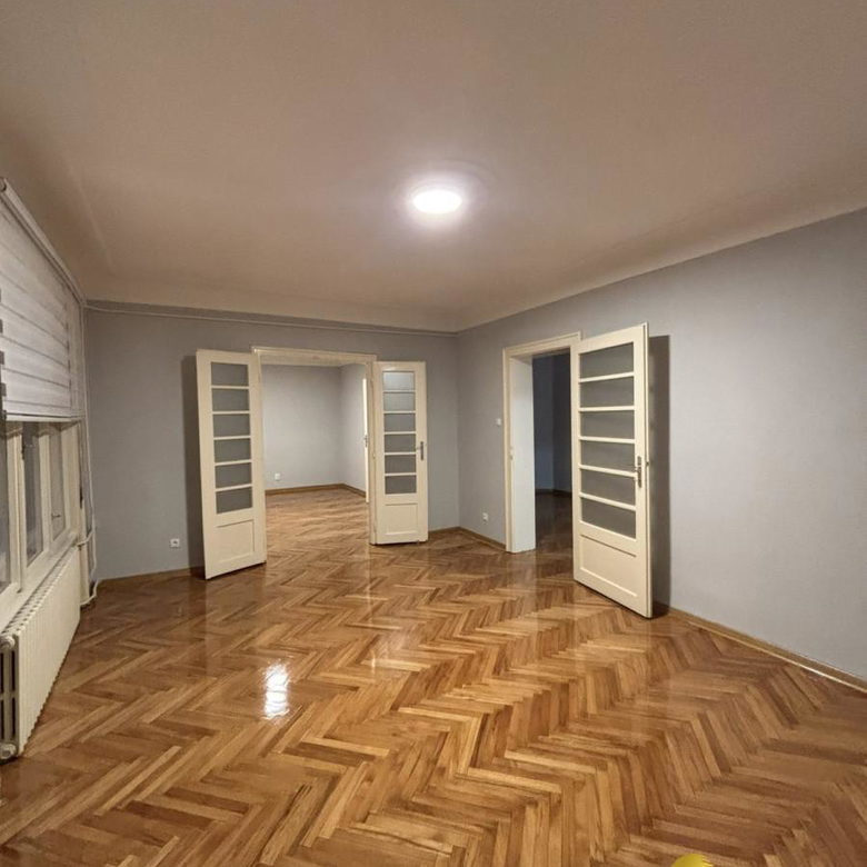 Trosoban stan na prodaju, Centar, Novi Sad, 84m², 270.000 €
