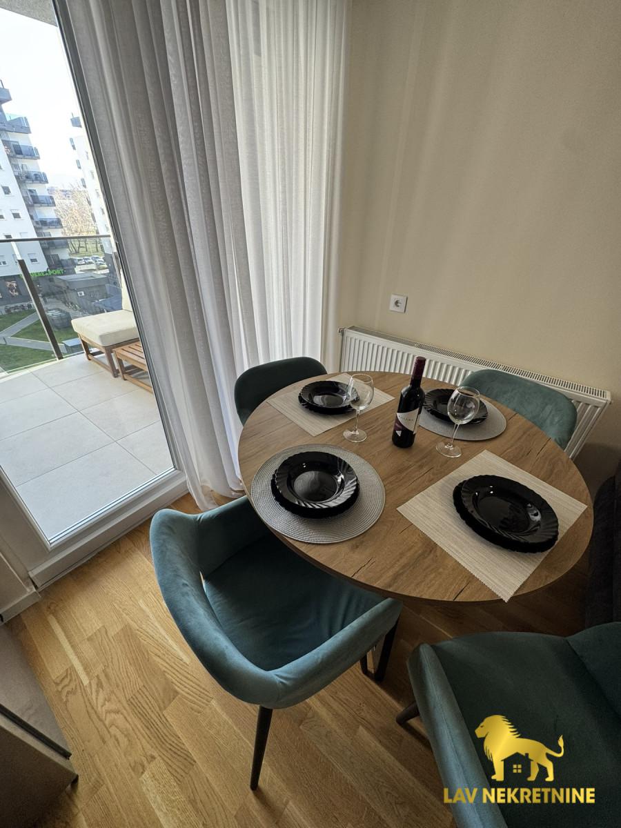 Stan Prodaja Novi Sad  44 m2