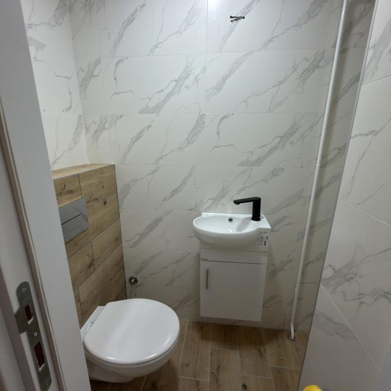 Trosoban stan na prodaju, Socijalno, Novi Sad, 73m², 211.150 €