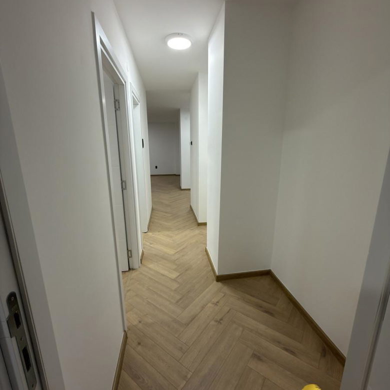 Trosoban stan na prodaju, Socijalno, Novi Sad, 73m², 211.150 €