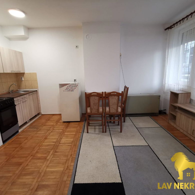 Stan Prodaja Novi Sad  25 m2