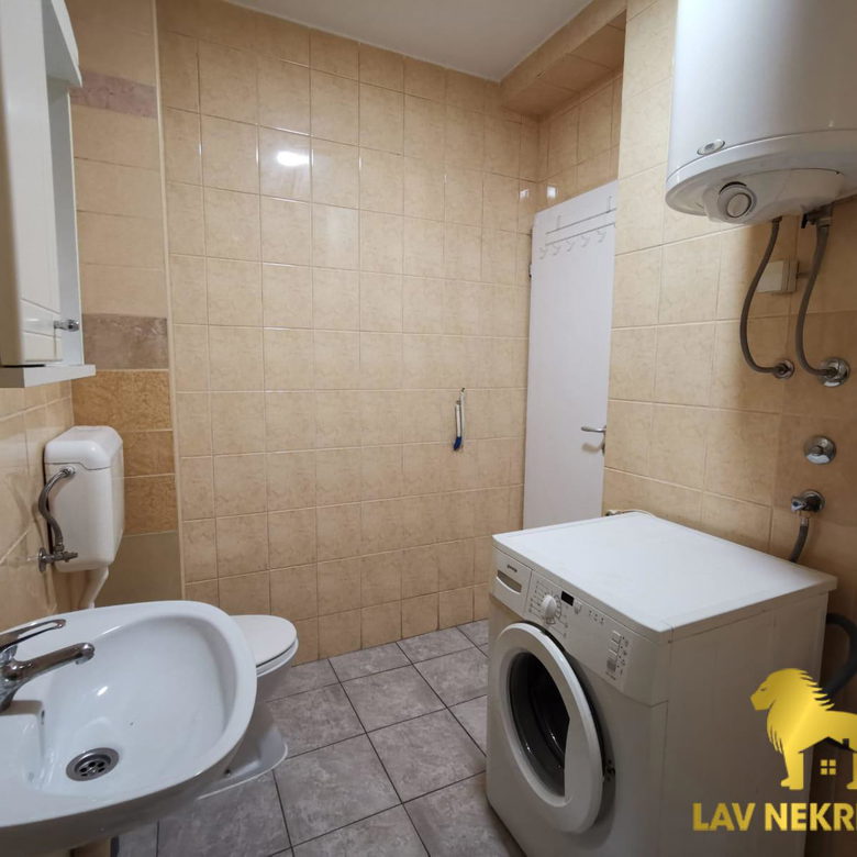 Stan Prodaja Novi Sad  25 m2