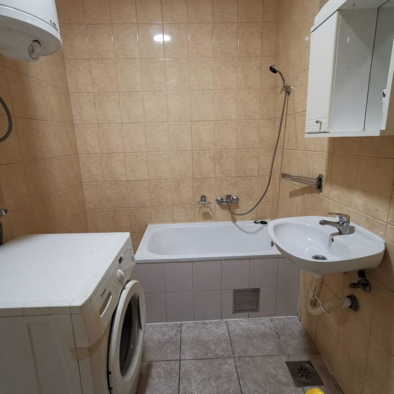 Stan Prodaja Novi Sad  25 m2