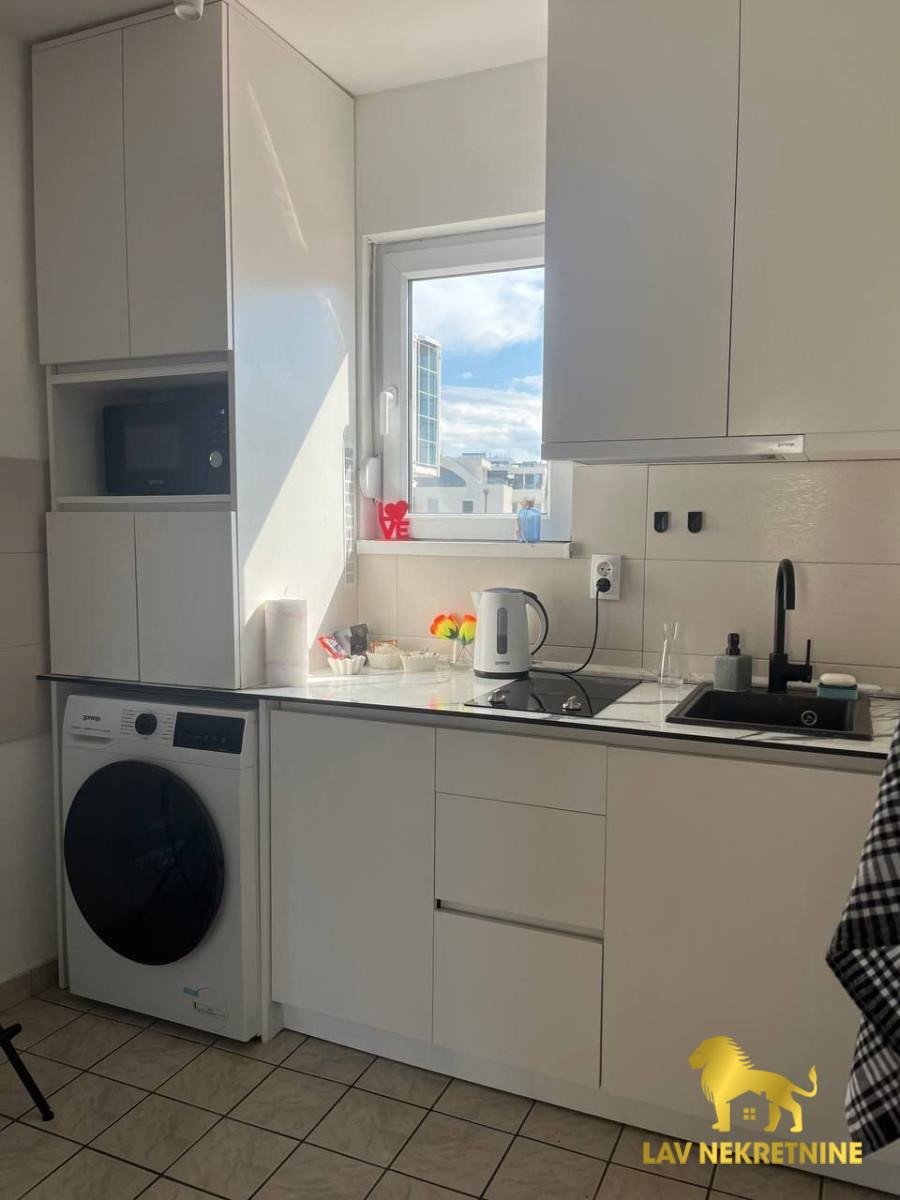 Stan Prodaja Novi Sad  32 m2