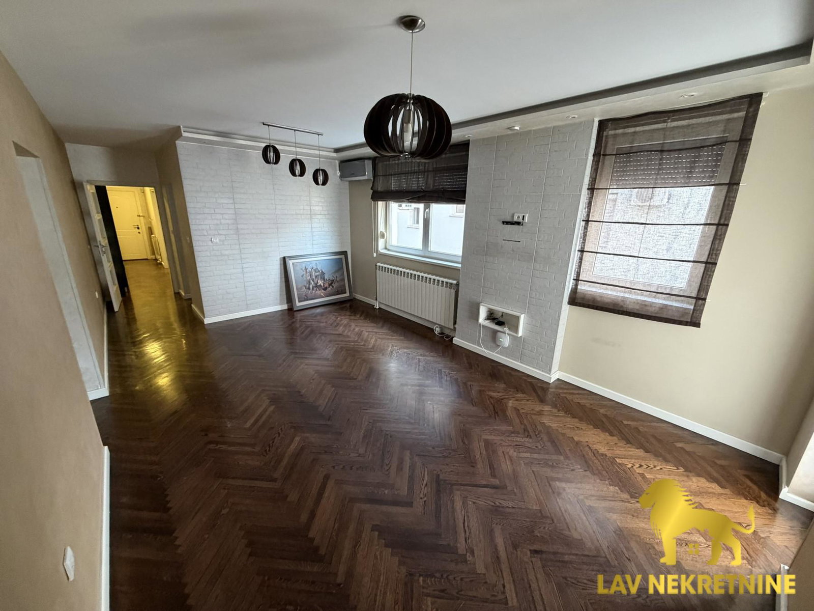 Četvorosoban stan na prodaju, Centar, Inđija, 94m², 154.500 €