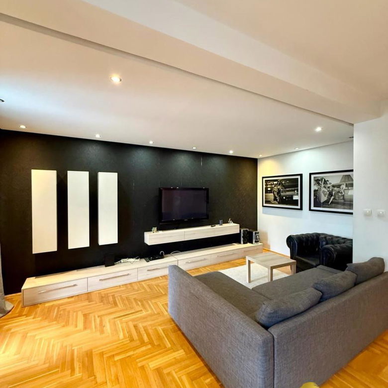 Stan Izdavanje Novi Sad  103 m2