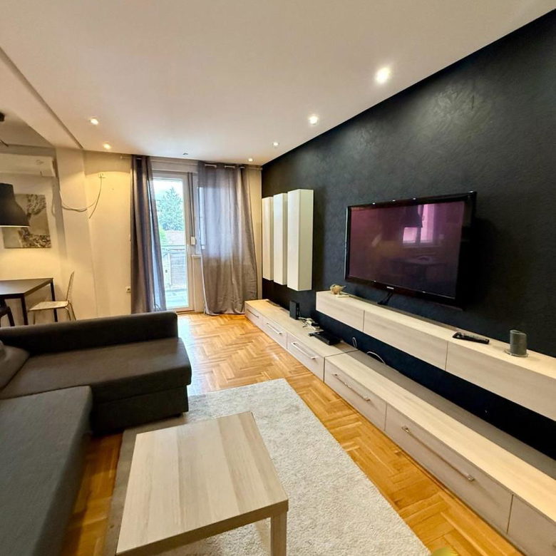 Troiposoban stan za izdavanje, Centar, Novi Sad, 103m², 950 €/mes
