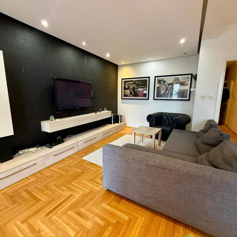 Stan Izdavanje Novi Sad  103 m2
