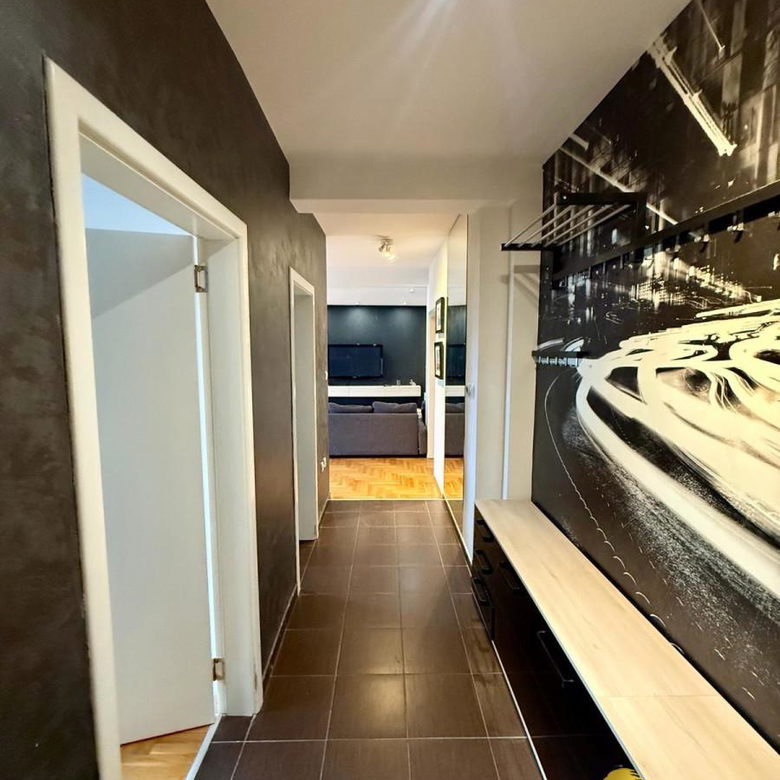 Troiposoban stan za izdavanje, Centar, Novi Sad, 103m², 950 €/mes