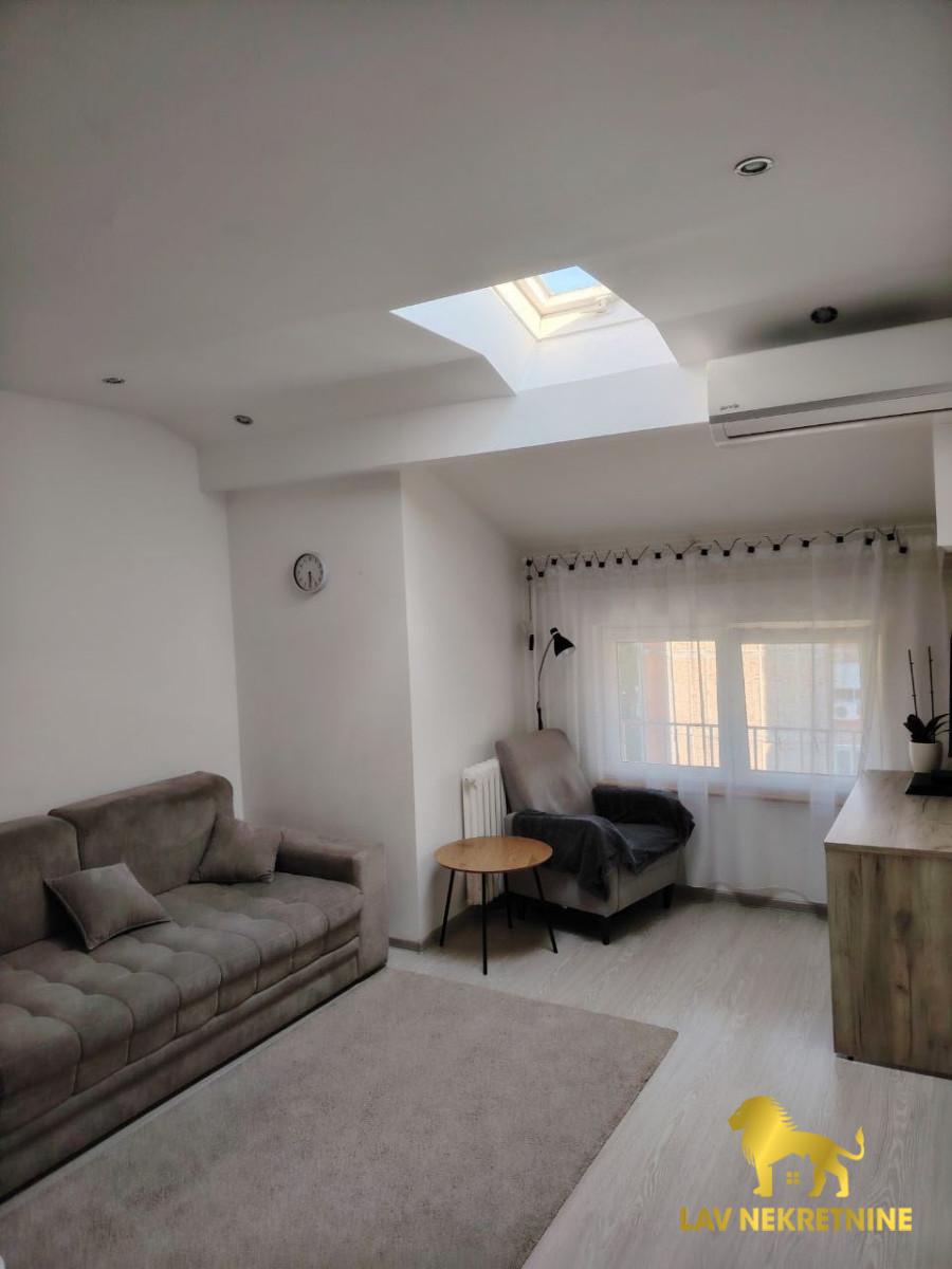 Stan Prodaja Novi Sad  45 m2