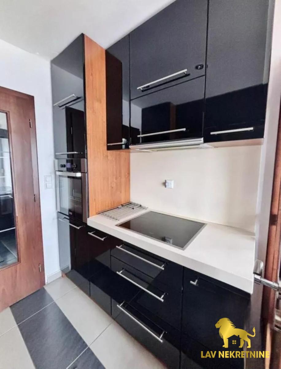 Stan Izdavanje Novi Sad Kej 67 m2