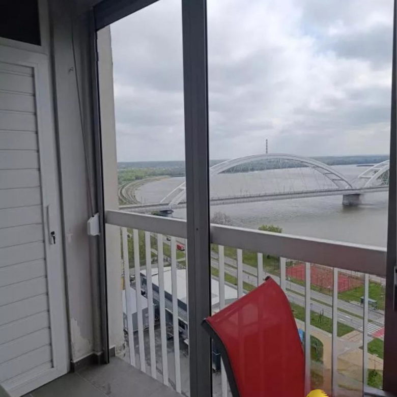 Stan Izdavanje Novi Sad Kej 67 m2