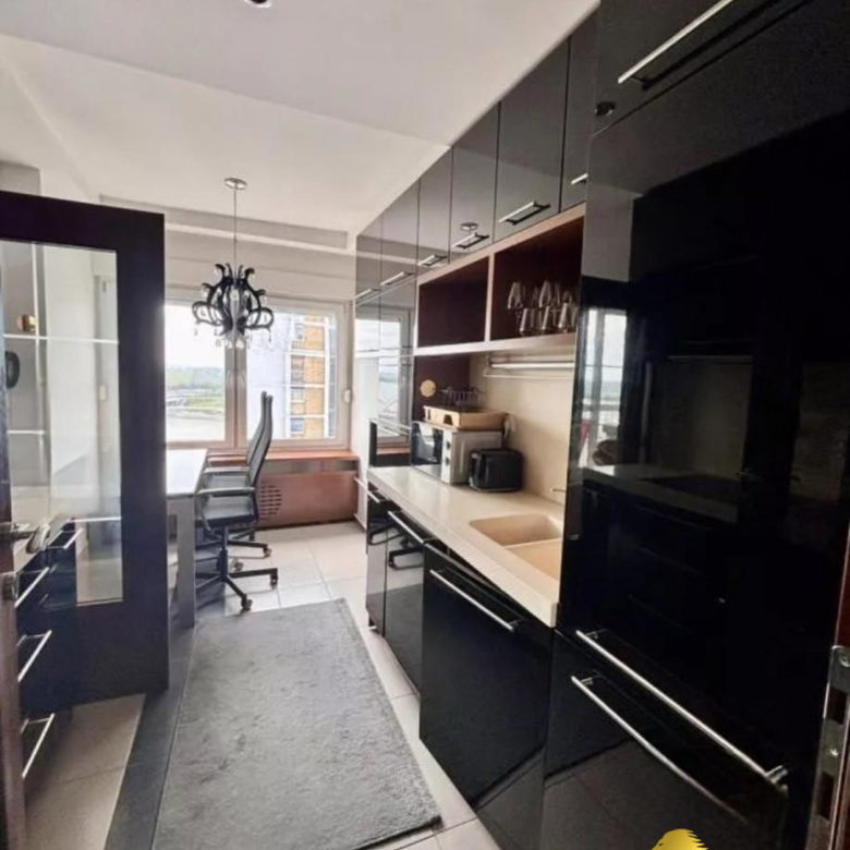 Trosoban stan za izdavanje, Kej, Novi Sad, 67m², 700 €/mes