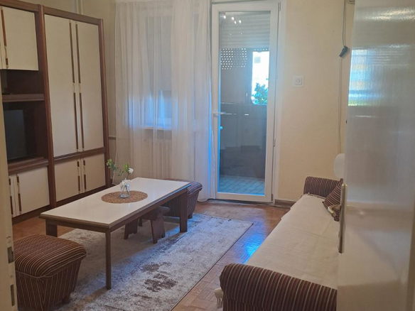 Stan Izdavanje Novi Sad  55 m2