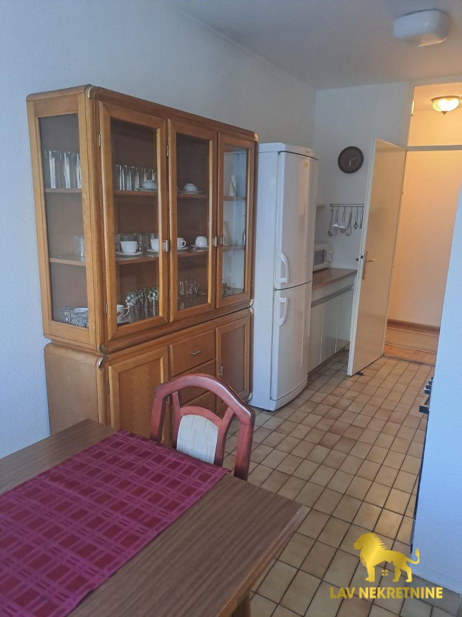 1782298015_4d41030c75d5 Stan Izdavanje Novi Sad 55 m2