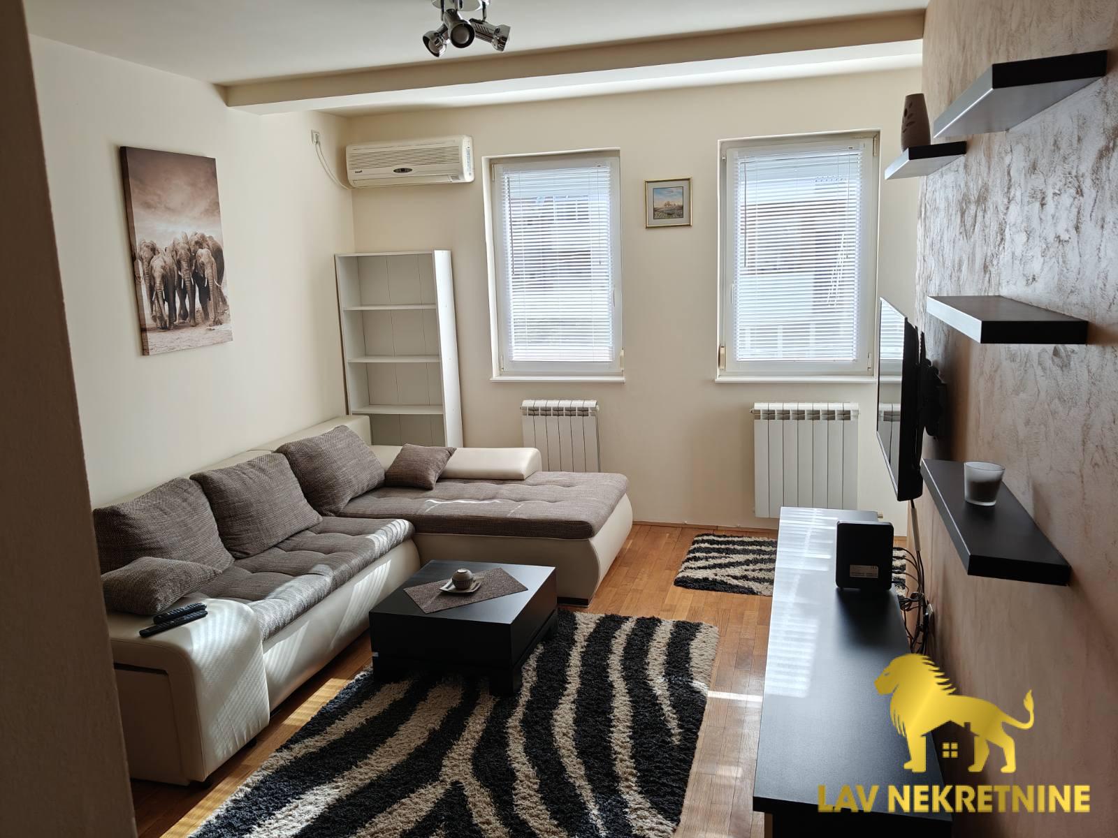 Stan Prodaja Novi Sad  47 m2