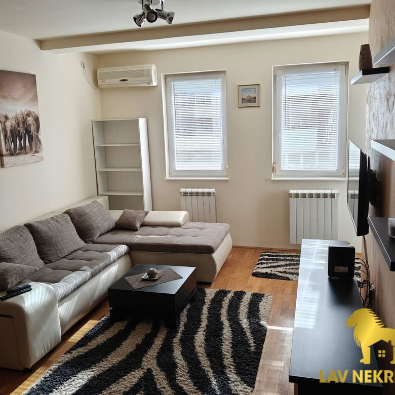 Stan Prodaja Novi Sad  47 m2
