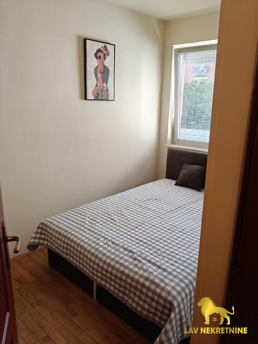 Dvoiposoban stan na prodaju, Bulevar Oslobođenja, Novi Sad, 47m², 156.000 €