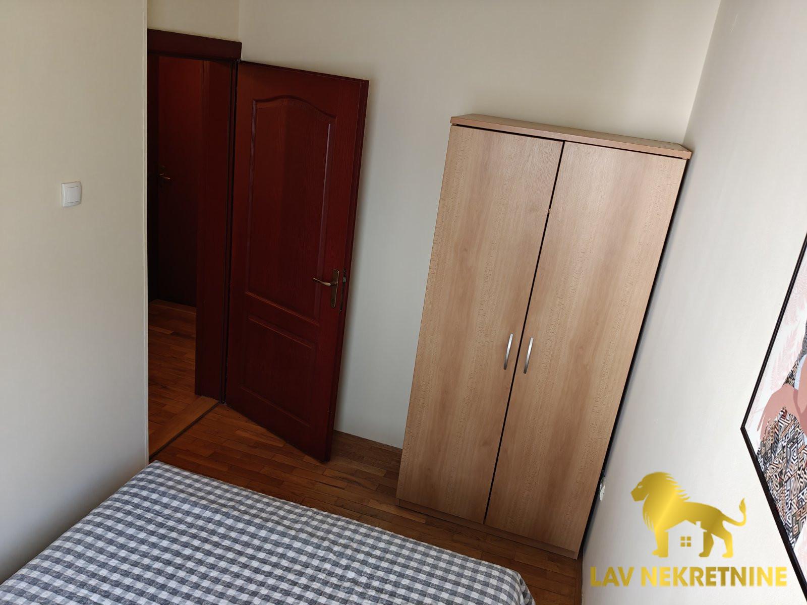 Dvoiposoban stan na prodaju, Bulevar Oslobođenja, Novi Sad, 47m², 156.000 €
