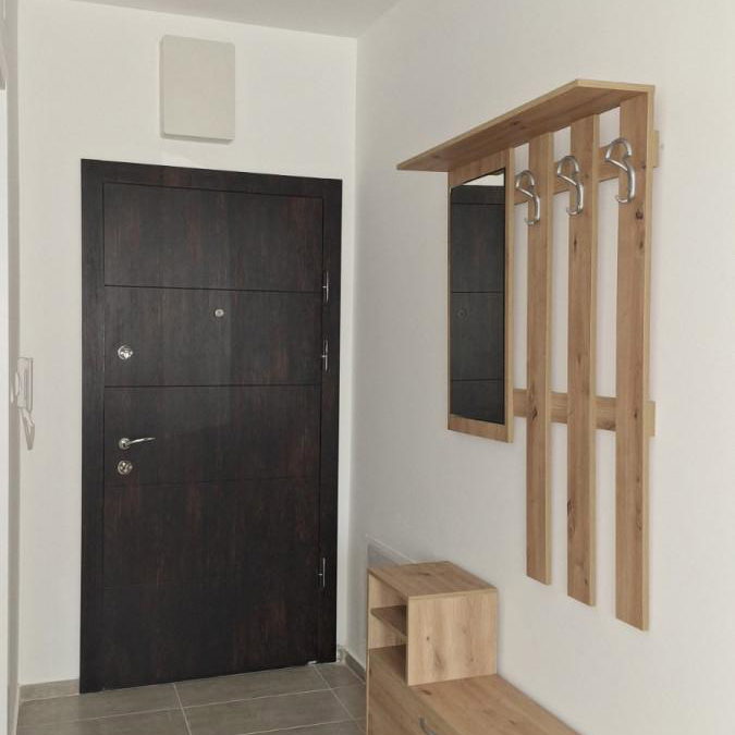 Stan Izdavanje Novi Sad  27 m2