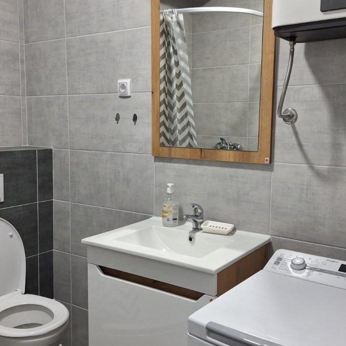 Stan Izdavanje Novi Sad  27 m2