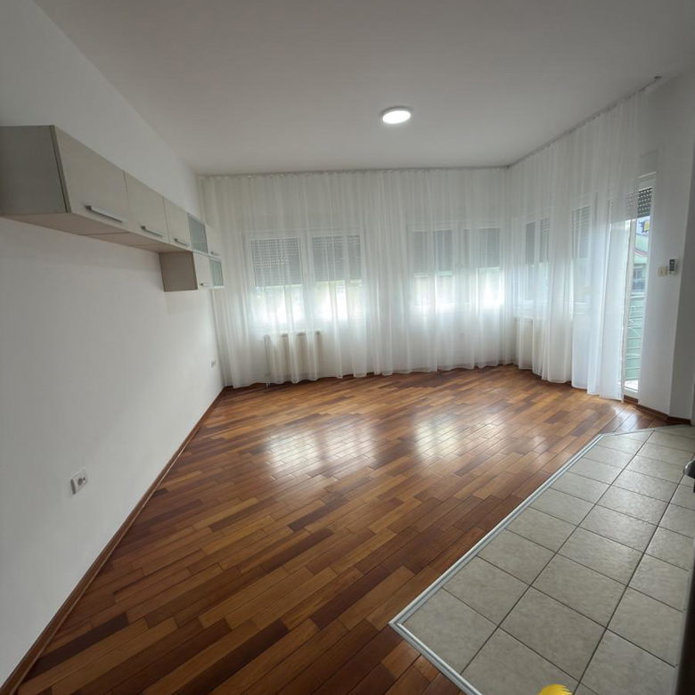 Dvoiposoban stan na prodaju, Bulevar Evrope, Novi Sad, 67m², 176.000 €