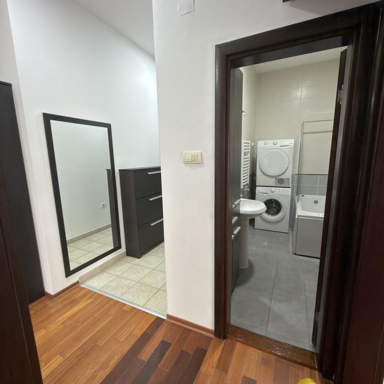 Dvoiposoban stan na prodaju, Bulevar Evrope, Novi Sad, 67m², 176.000 €