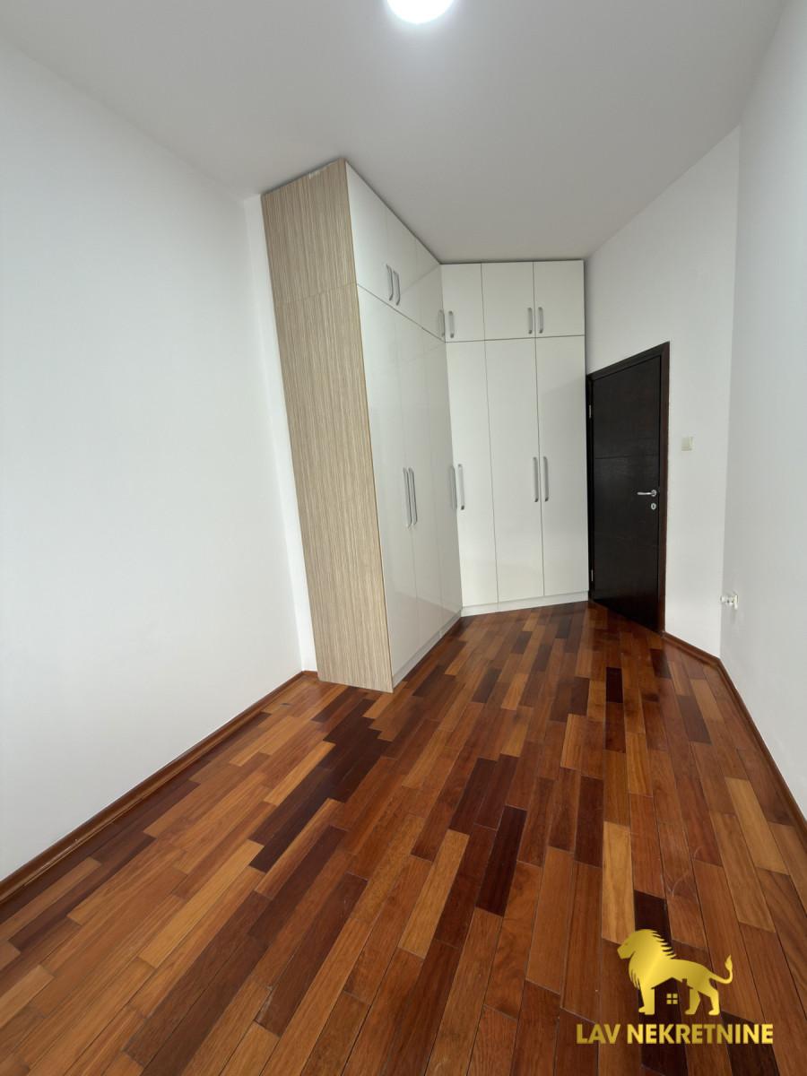 1783548111_7de384c5bc2b Dvoiposoban stan na prodaju, Bulevar Evrope, Novi Sad, 67m², 176.000 €
