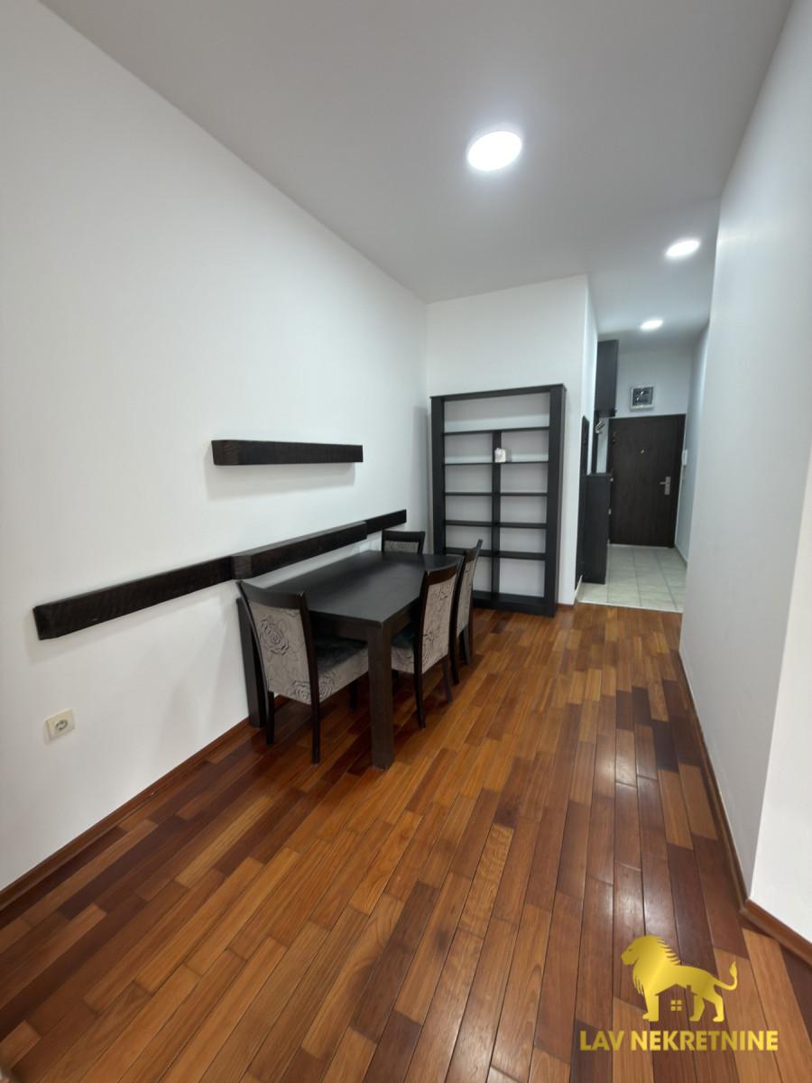 1783548112_02744b7ea717 Dvoiposoban stan na prodaju, Bulevar Evrope, Novi Sad, 67m², 176.000 €