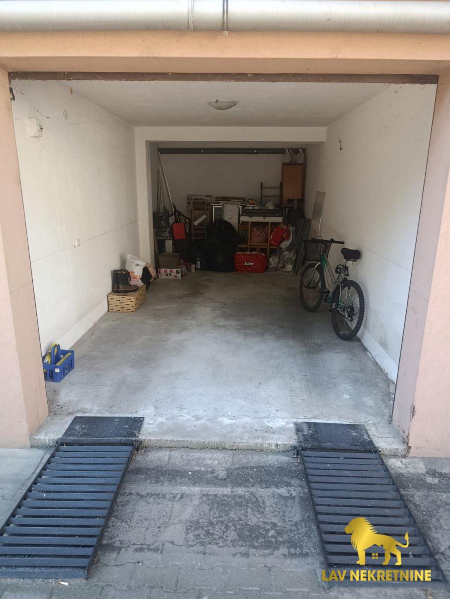 Stan Izdavanje Novi Sad  19 m2