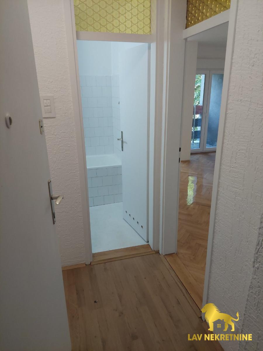 Stan Prodaja Novi Sad Stan Prodaja Novi Sad Železnička Stanica 33 m2