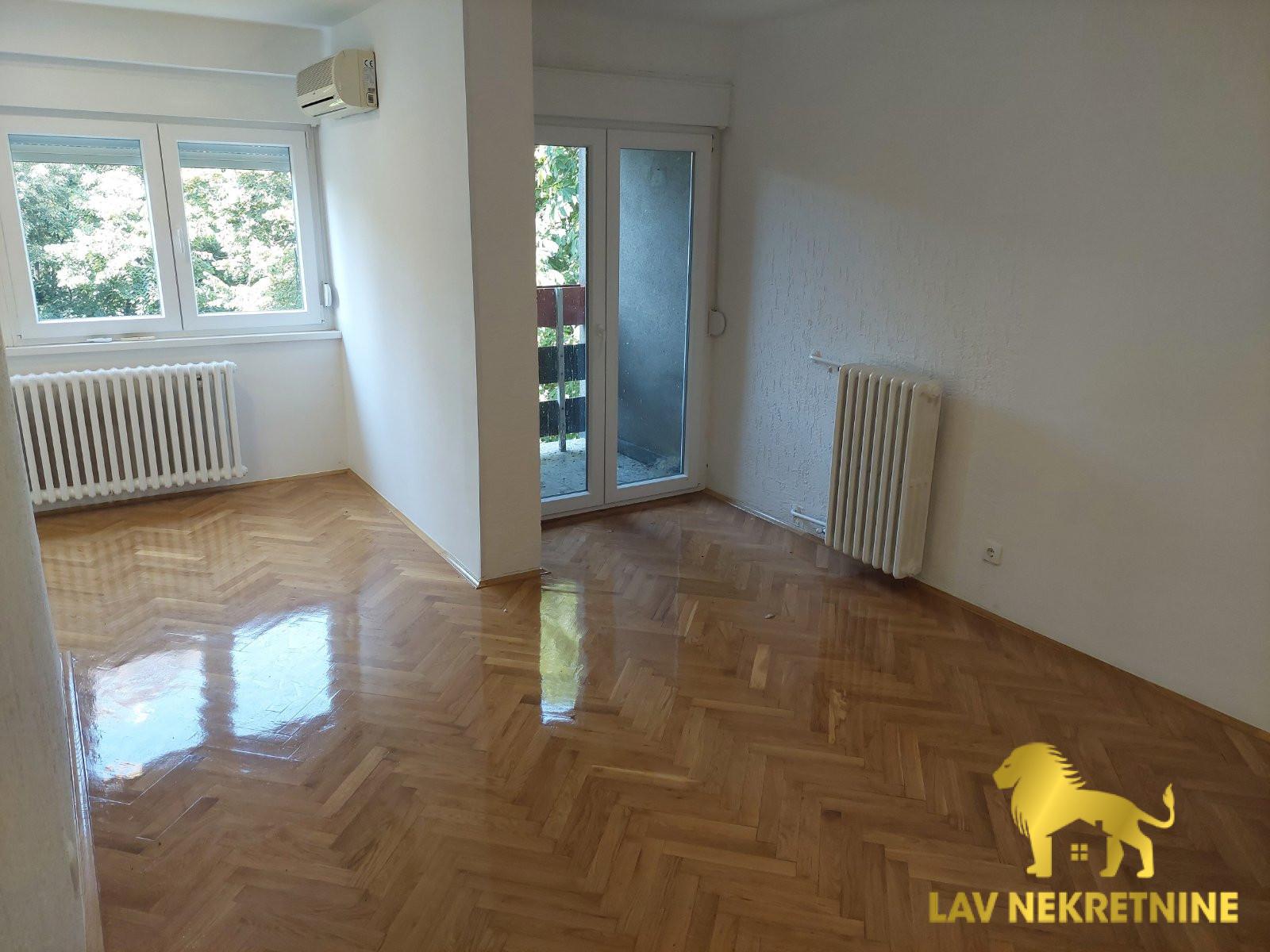 Stan Prodaja Novi Sad Stan Prodaja Novi Sad Železnička Stanica 33 m2