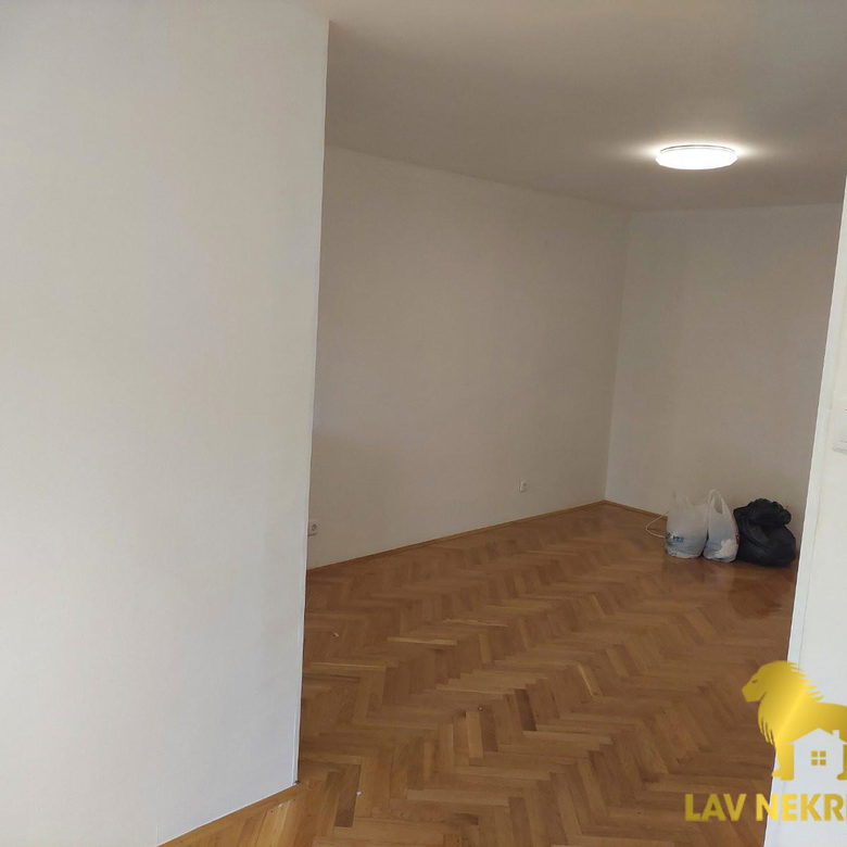Stan Prodaja Novi Sad Železnička Stanica 33 m2