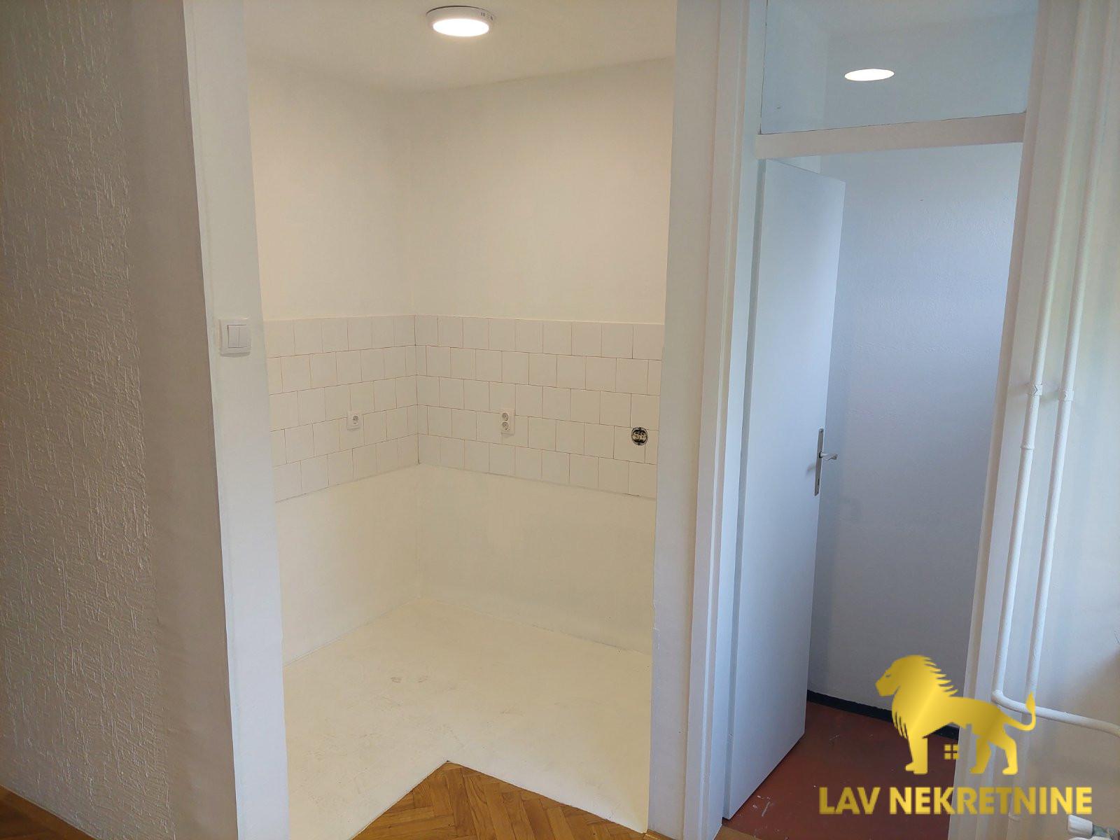 Stan Prodaja Novi Sad Stan Prodaja Novi Sad Železnička Stanica 33 m2